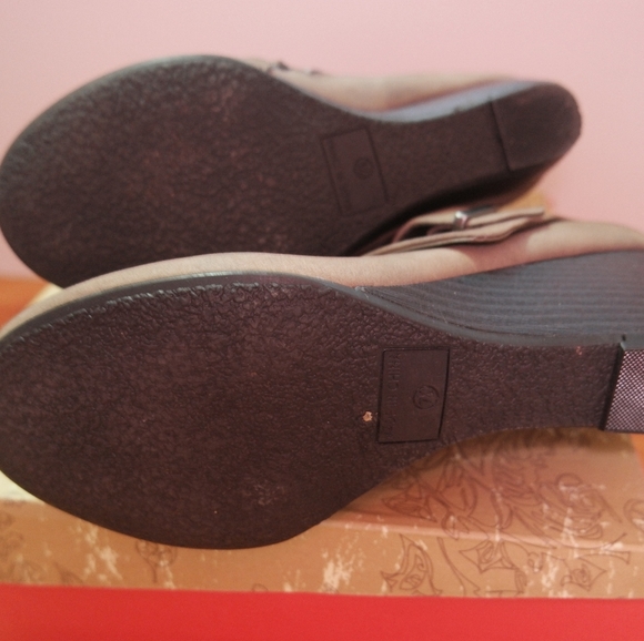 American Rag Boots Ankle/Mid Calf Height - Picture 5 of 6